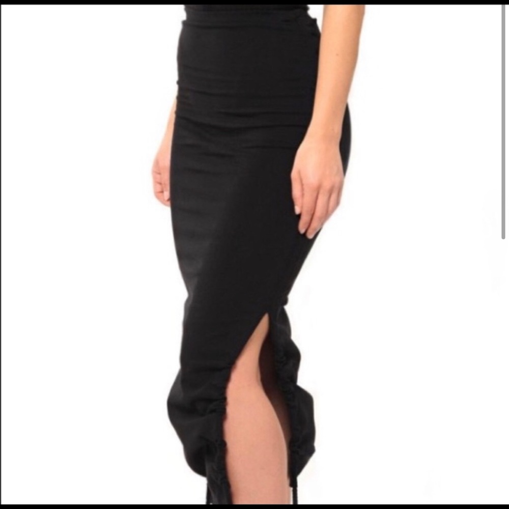 ISO the line by k Hana skirt